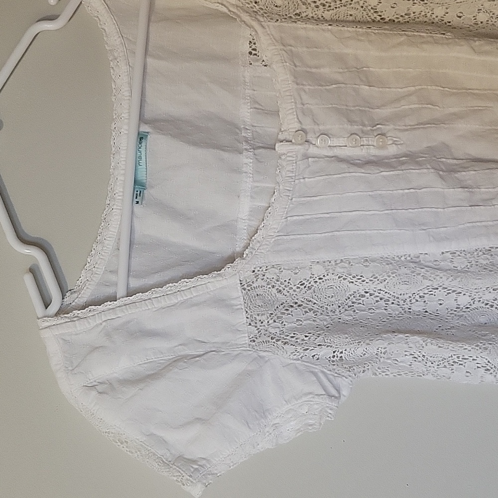 Lace top - Picture 2 of 4